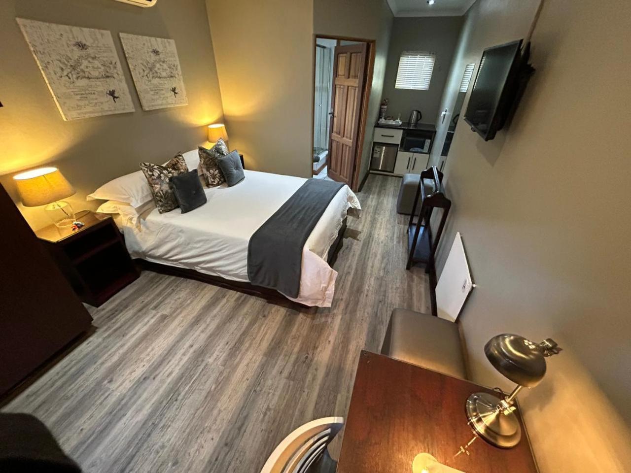 Crisp Guest Rooms Блоемфонтейн Екстериор снимка