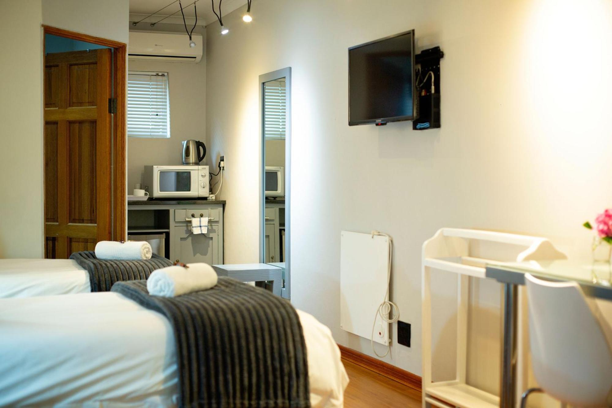 Crisp Guest Rooms Блоемфонтейн Екстериор снимка